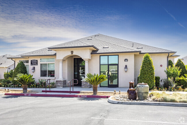 Leasing Office - The Fountains at Alluvial