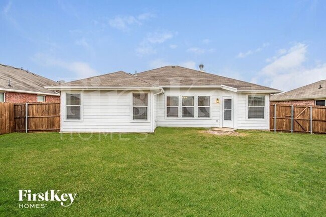 Building Photo - 207 Amherst Dr