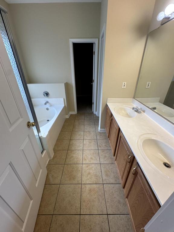 Building Photo - 844 Pembridge Ct