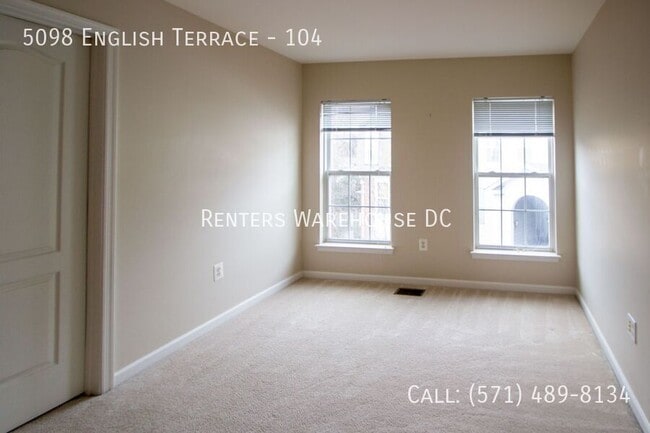 Building Photo - 5098 English Terrace