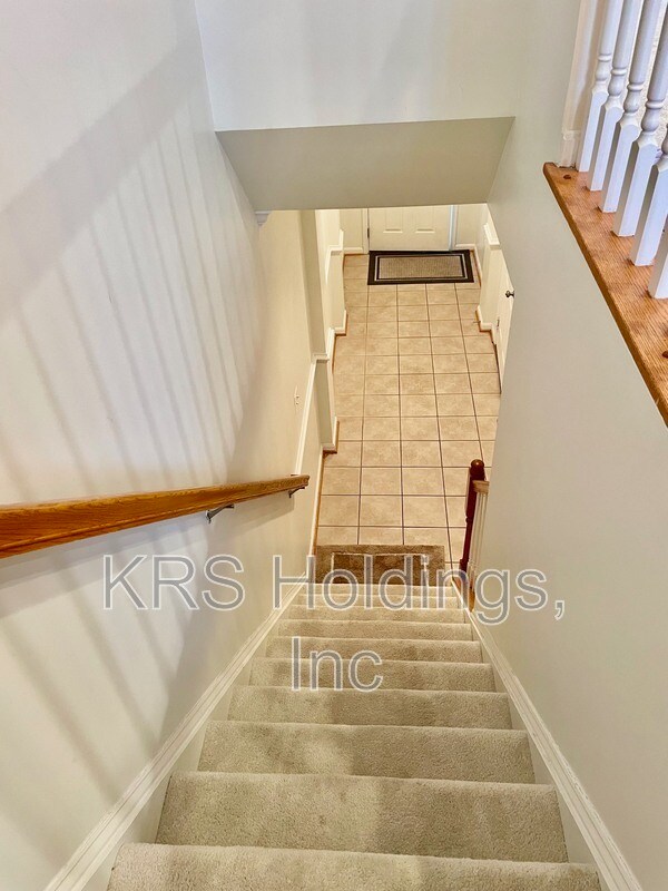 Building Photo - 15706 John Diskin Cir