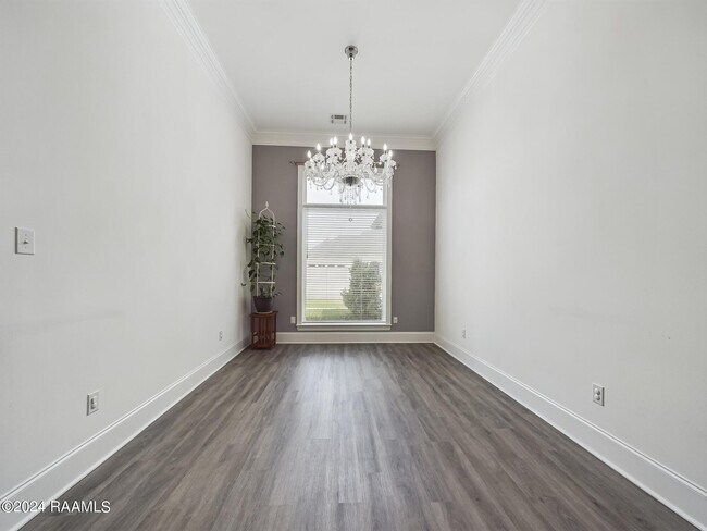 Building Photo - 316 Redfern St