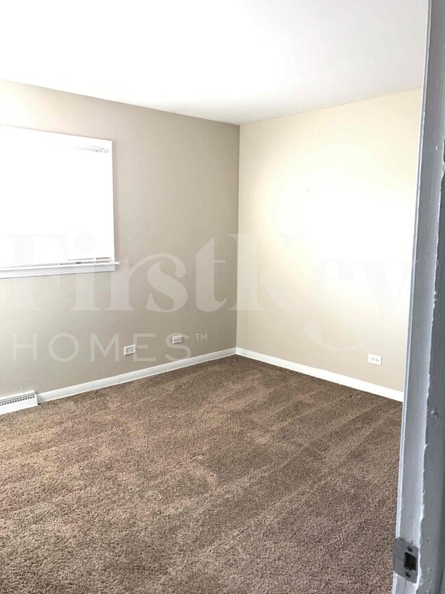 Building Photo - 752 W Hawley St