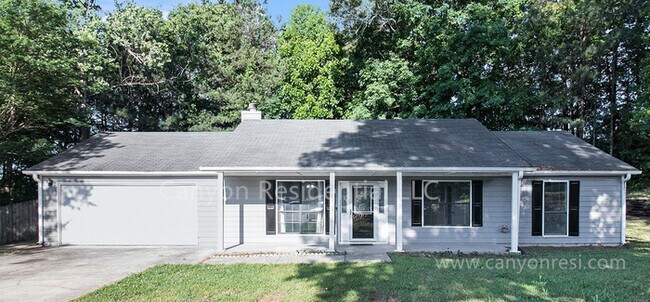 Primary Photo - Beautiful 3b Room!Move in ready!