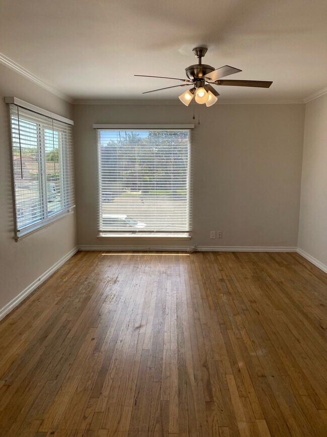 Building Photo - Spacious 1 Bedroom Apartment for rent in L...