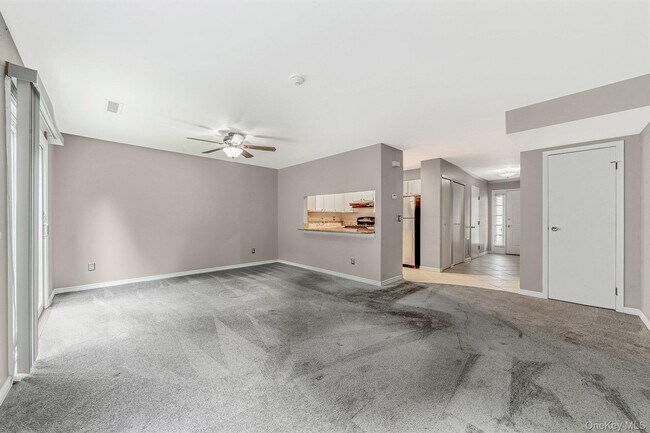 Building Photo - 908 Sara Cir