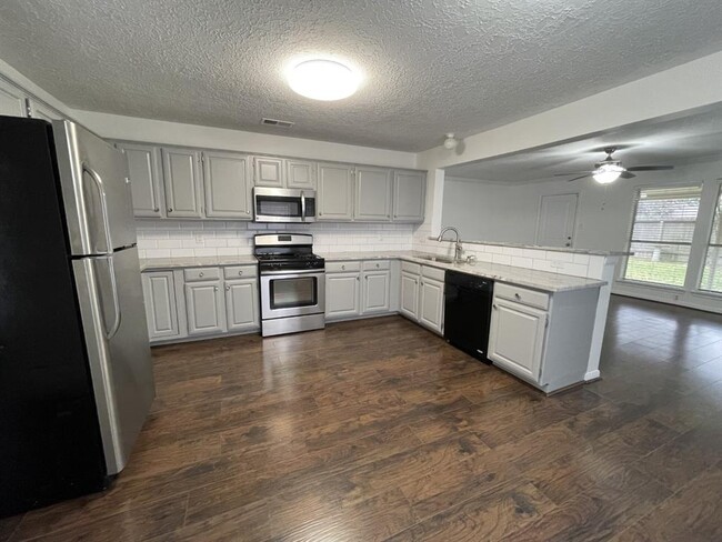 Building Photo - 21430 Park Timbers Ln