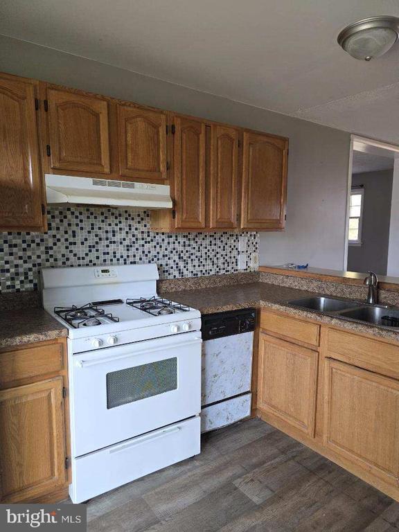 Building Photo - 10 Archer Cir