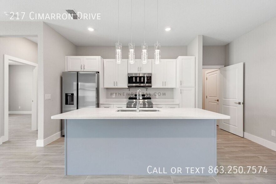Building Photo - 217 Cimarron Dr