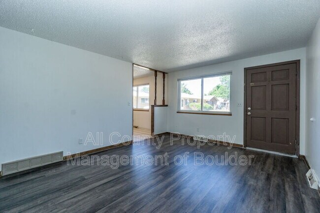 Building Photo - 279 Caywood Ct