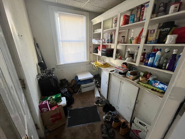 Building Photo - JUNE 2026 - Duluth MN 7 Bed - 2 Bath Singl...