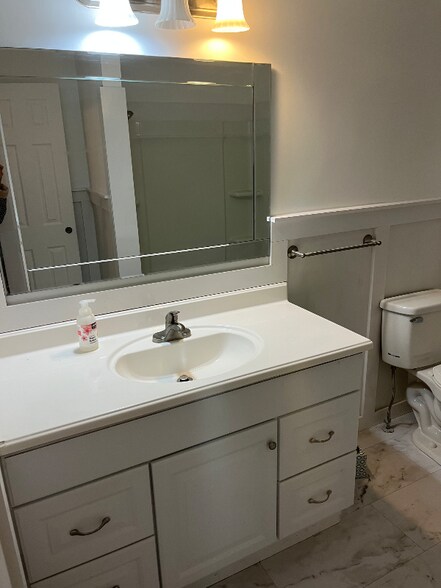 Building Photo - 512 Andrew Pickens Dr