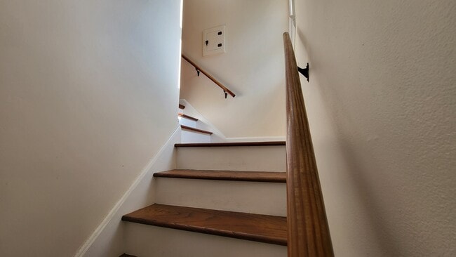 Stairs - 156 Stoneleigh Ave