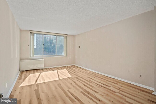 Building Photo - 11801 Rockville Pike