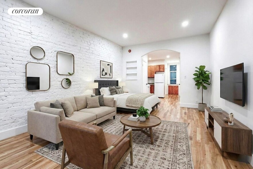 Building Photo - 344 W 17th St