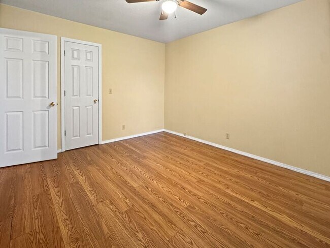 Building Photo - 8020 S 88th E Ave