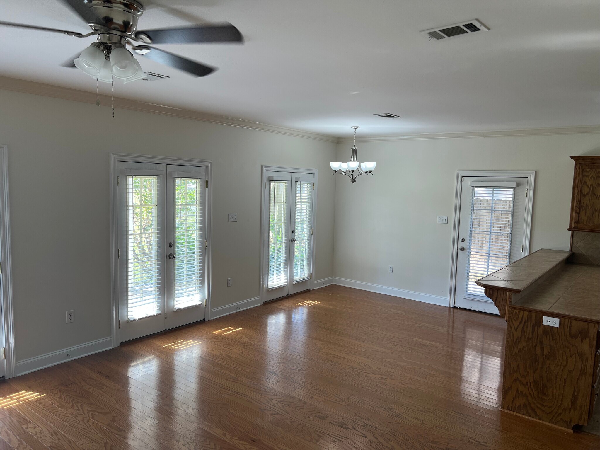 Living Room - 38035 Post Office Rd