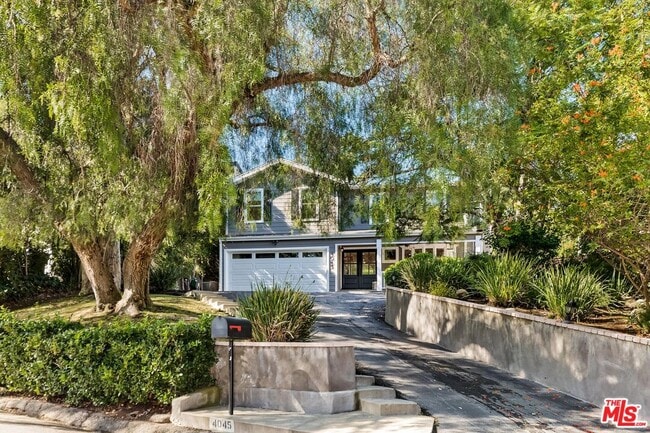 Primary Photo - 4045 Davana Rd