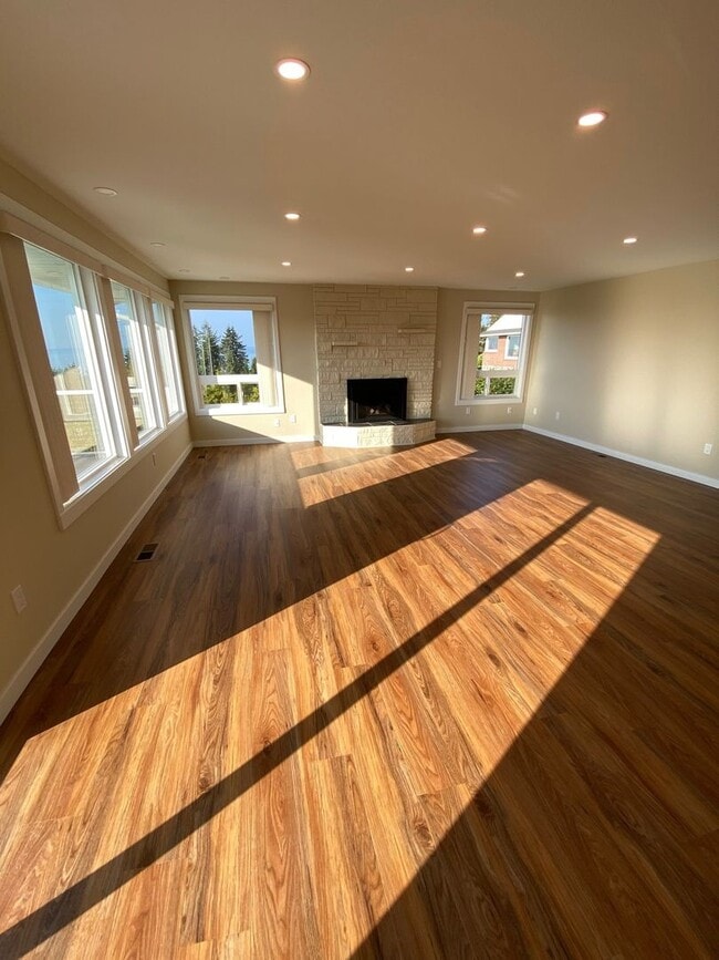 Building Photo - Modern 4-Bedroom Home with Panoramic Water & Mountain Views