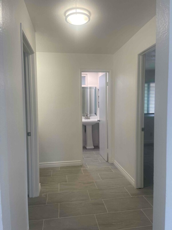 Building Photo - 16881 Sims Lane