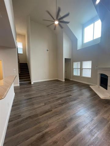 Building Photo - 2912 Golfview Dr