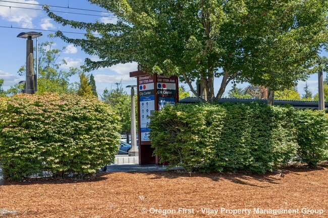 Building Photo - 17147 SW Berkeley Ln