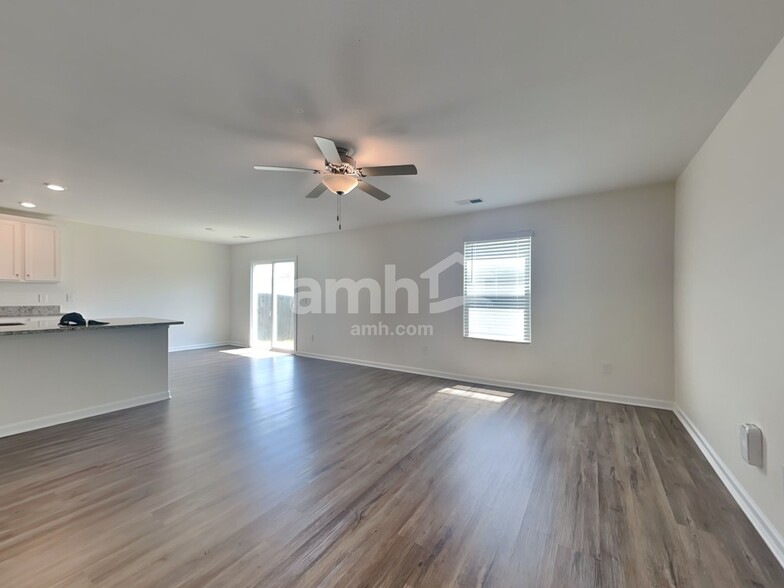 Building Photo - 6030 Mason Tucker Dr