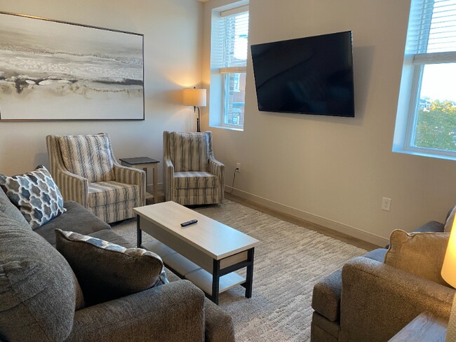 Building Photo - 103 N 1st St