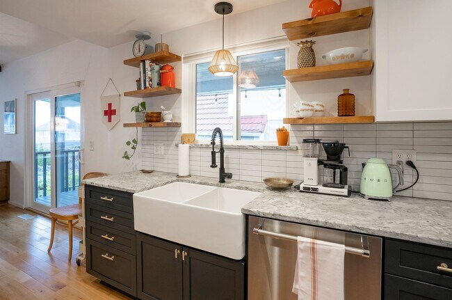 Building Photo - Mid-Century Modern with Puget Sound Views ...