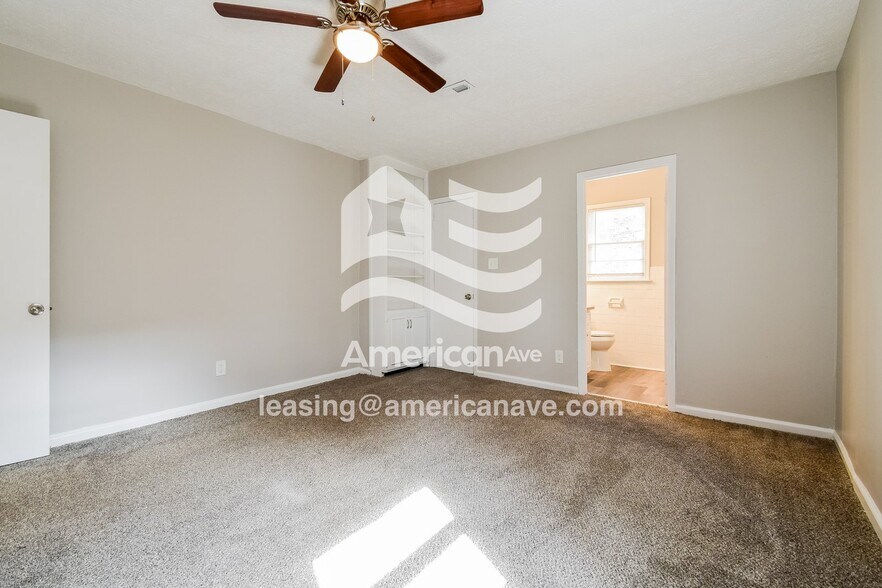Building Photo - 827 33rd Ave
