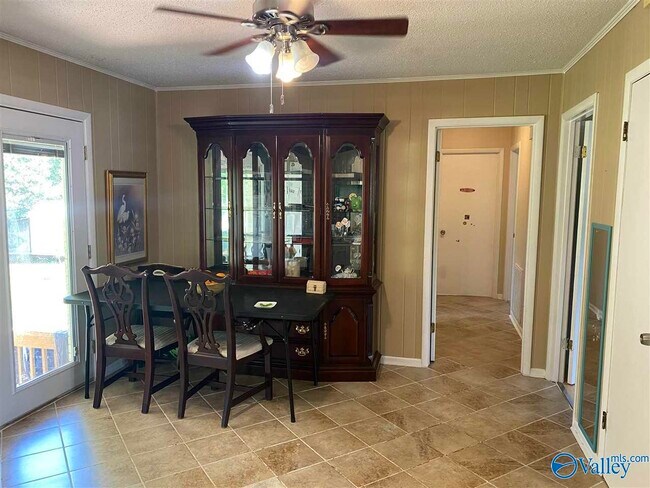Building Photo - 512 Clift Dr