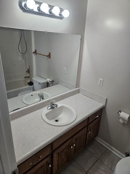 Building Photo - 809 Mason Tucker Dr