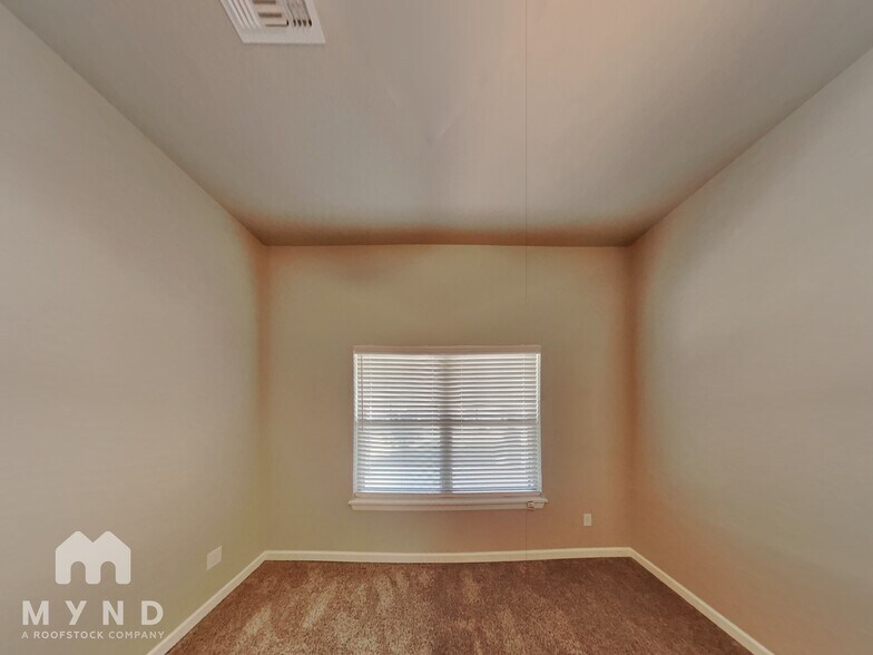 Building Photo - 11815 Kylie Elizabeth Rd