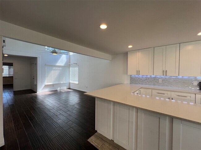 Building Photo - 2372 Woodland Park Dr