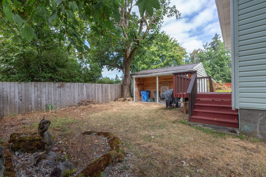 Building Photo - 3410 Q St