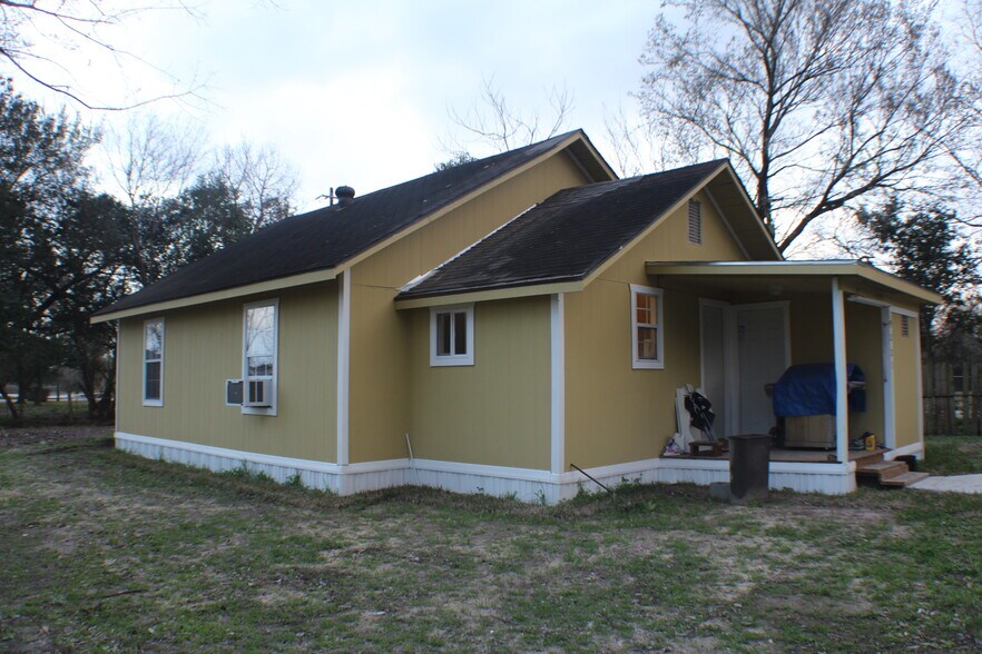 Building Photo - 9221 Lambright Rd