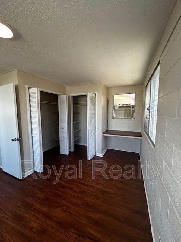 Building Photo - 1380 Uila St