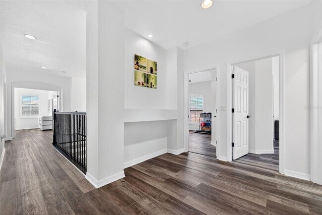 Building Photo - 8111 Santa Rosa Ct