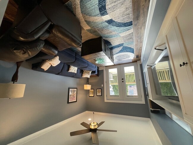 Building Photo - 433 Wisconsin Ave