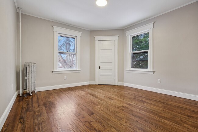 Building Photo - 99 Lincoln St