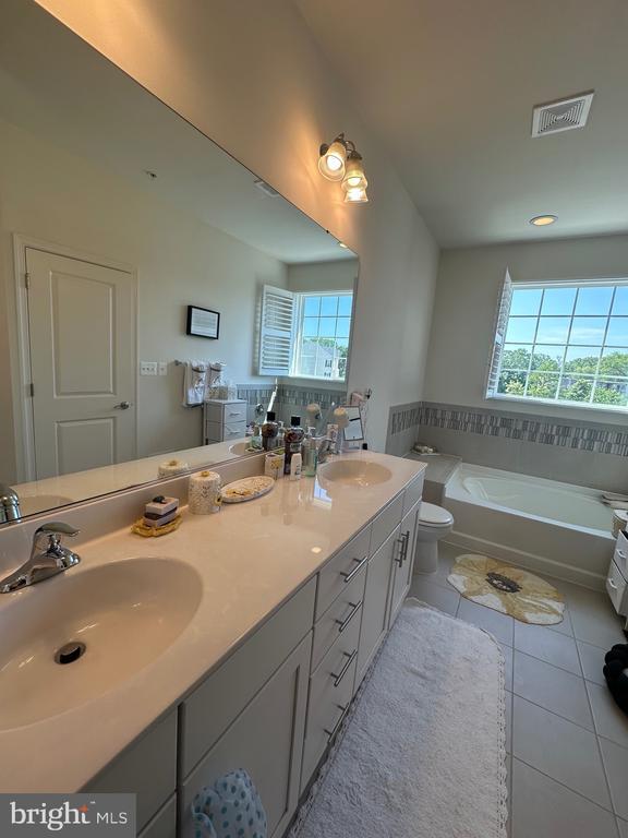 Building Photo - 7302 Wood Trail Dr