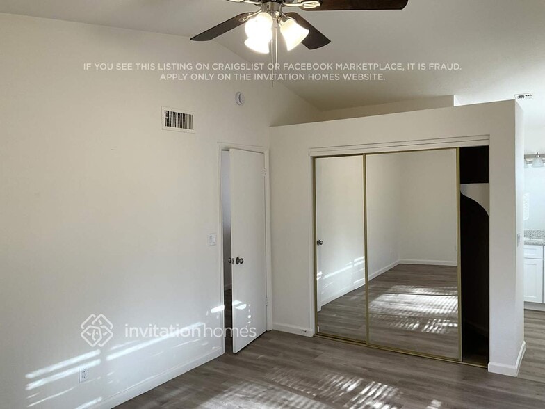 Building Photo - 9813 S 44th St