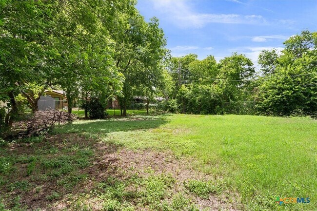 Building Photo - 1304 Metropolitan Dr