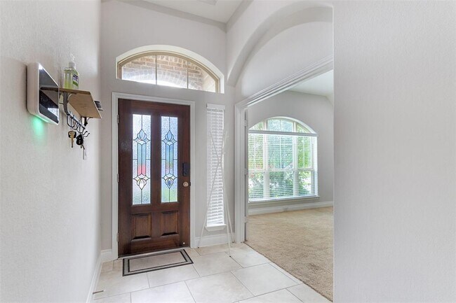 Building Photo - 3034 Hickory Springs Ln