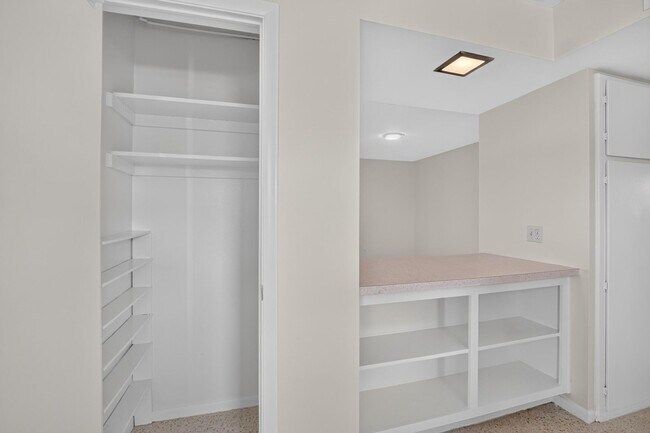 Building Photo - Affordable Sun city Home