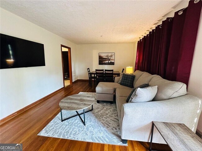 Building Photo - 6441 Dunmoor Dr