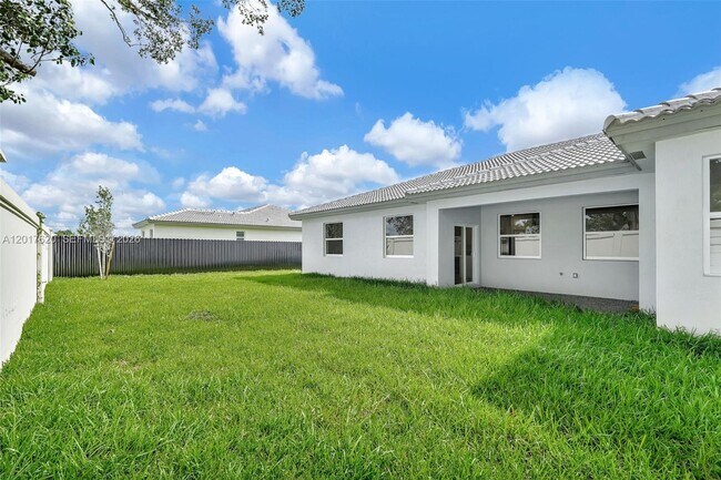 Building Photo - 27232 SW 159th Path