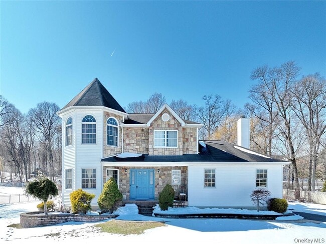 Building Photo - 27 Red Schoolhouse Rd
