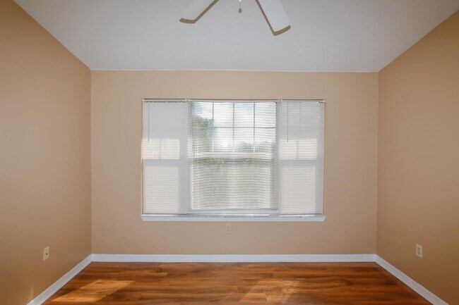 Building Photo - 15207 Harbour Vista Cir