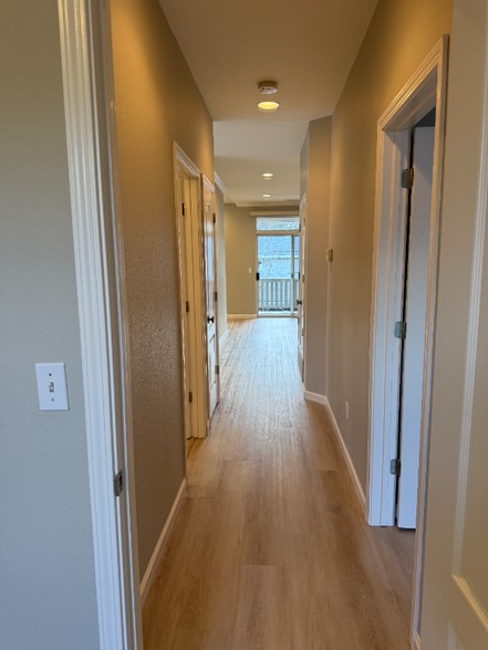 Building Photo - 600 Moraga Rd